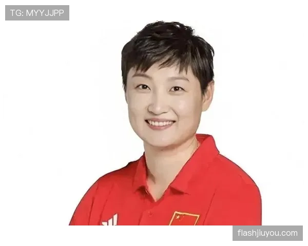 杨昊出门连保姆都带,普通人羡慕不起来这生活节奏 杨昊出门连保姆都带,普通人羡慕不起来这生活节奏