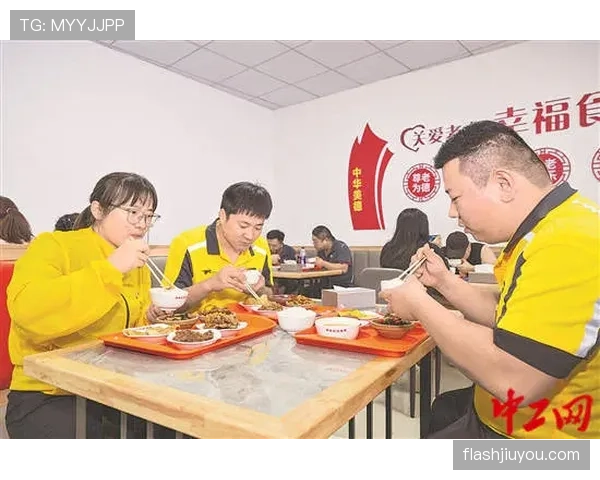 食堂排队碰到谌龙，随手点几份外卖账单像我半年工资